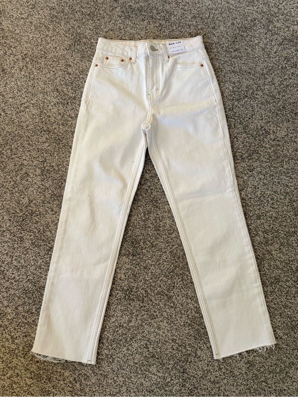 NWT TOPSHOP Women’s High-Rise Straight Jeans in LT white cream US 4. - Picture 2 of 6
